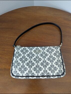 Kate Spade Black & White Floral Jacquard Wristlet